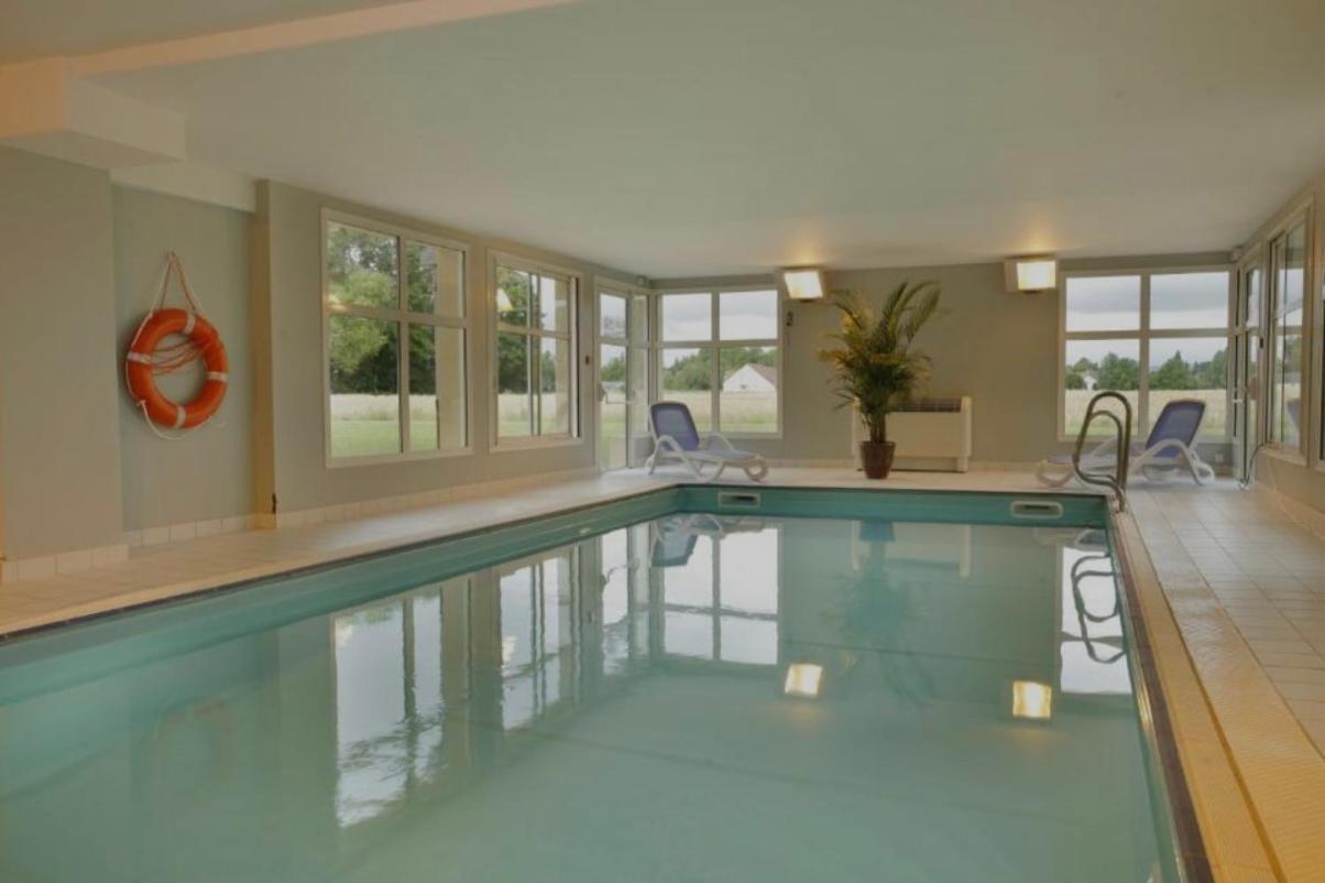 Chez Suzette-Residence-Piscine-Sauna Levernois Luaran gambar